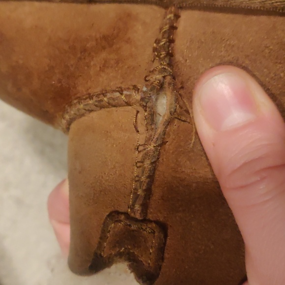 UGG Chestnut Bailey Button Boots kids sz 8 - Picture 7 of 12